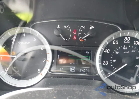 2015 Nissan Sentra Fe+ S/S/Sl/Sr/Sv z USA, uszkodzony, nr VIN 3N1AB7AP2FY259965